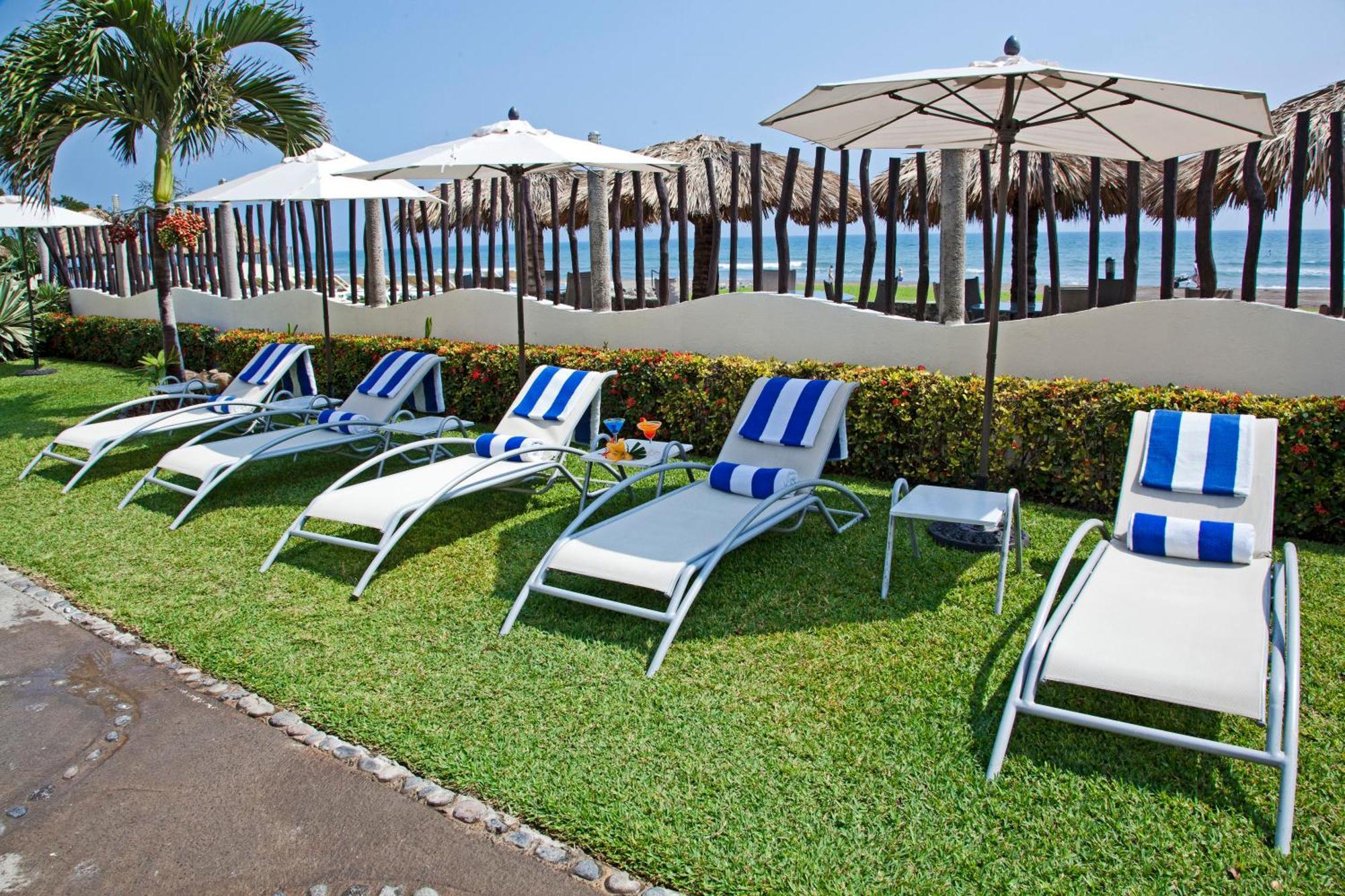 Artisan Playa Esmeralda Family Beach Hotel Playa Chachalacas Экстерьер фото