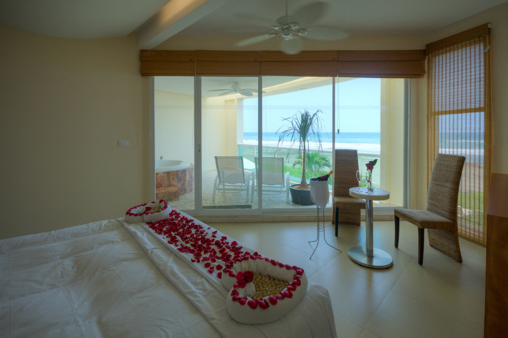 Artisan Playa Esmeralda Family Beach Hotel Playa Chachalacas Экстерьер фото